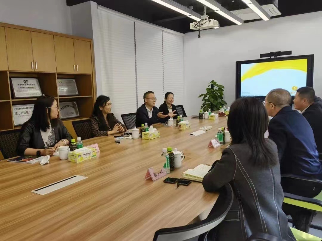 黃埔區(qū)委常委、統(tǒng)戰(zhàn)部部長(zhǎng)肖春輝到達(dá)意隆走訪調(diào)研